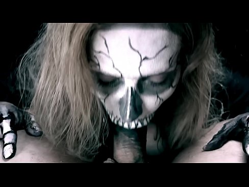 ❤️ Demon girl zuigt pik met haar zwarte mond en slikt sperma. ️ Russian porno at us nl.quizfarmature.ru ❌